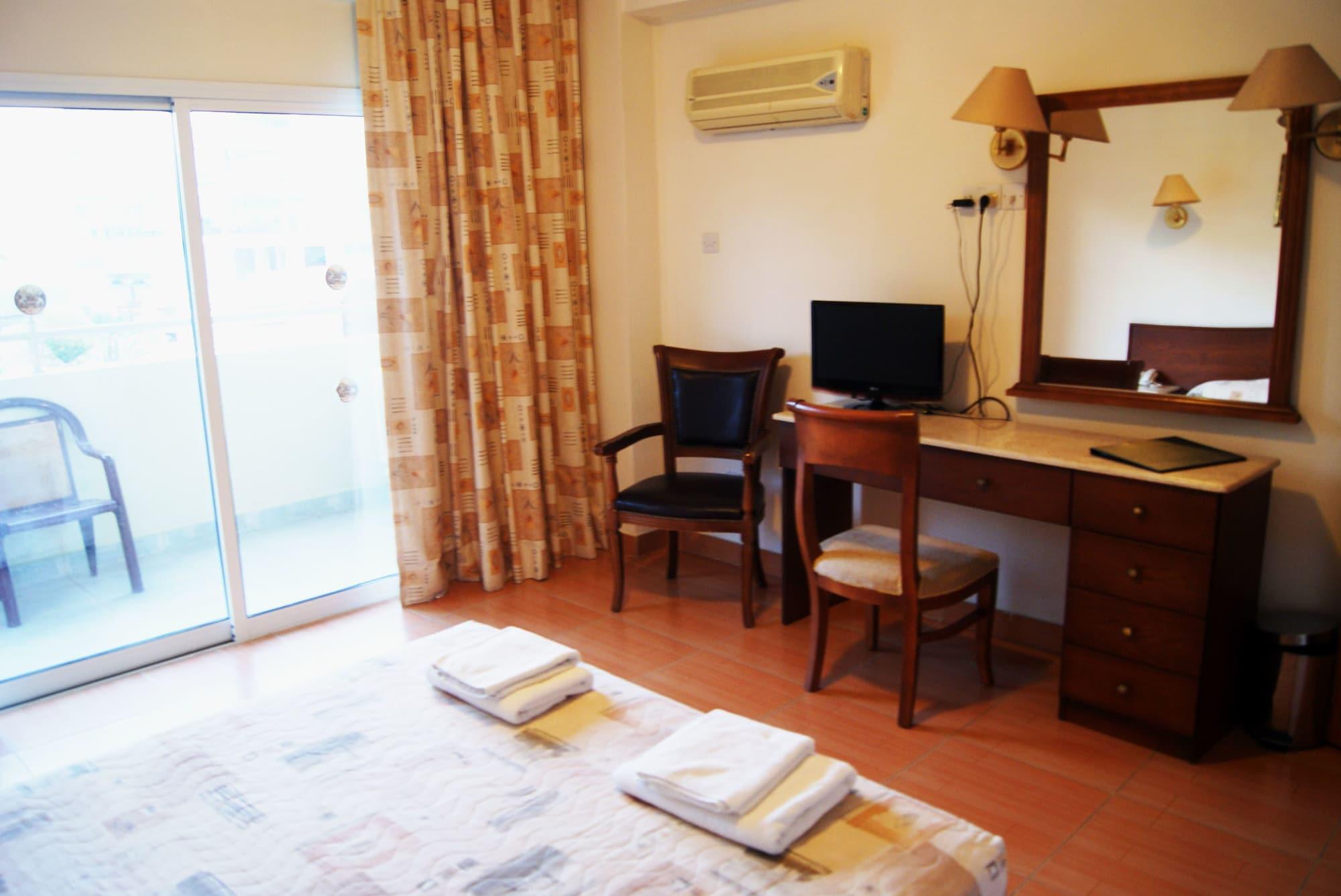 M. Moniatis Hotel Limassol Exterior photo