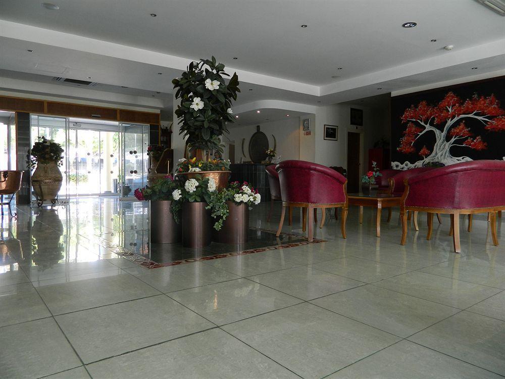 M. Moniatis Hotel Limassol Exterior photo