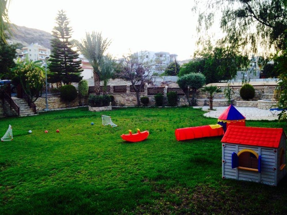 M. Moniatis Hotel Limassol Exterior photo