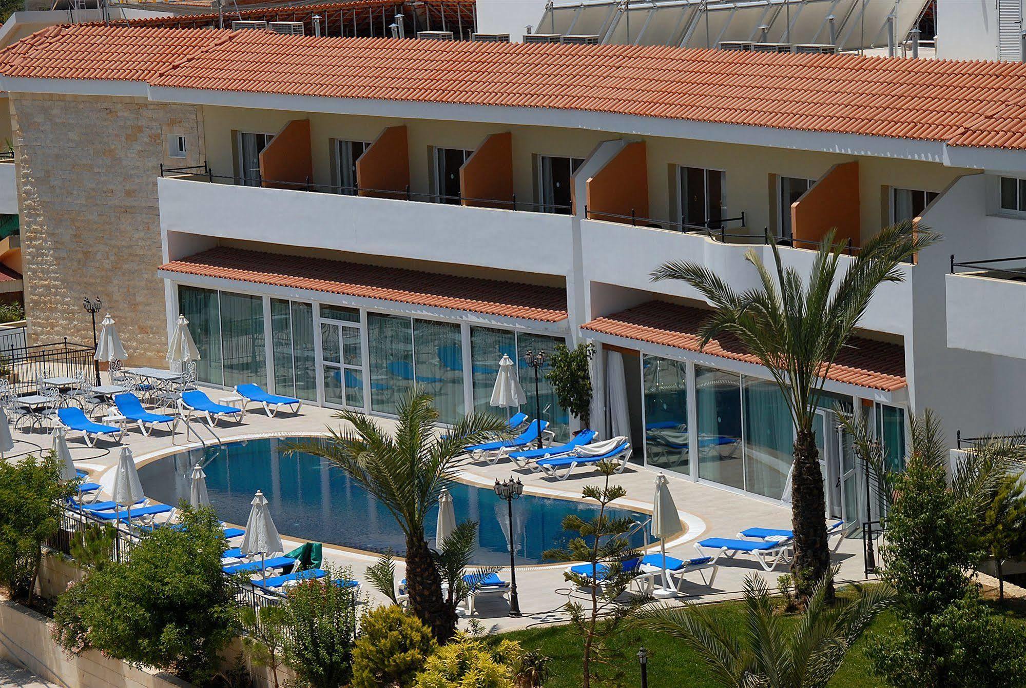 M. Moniatis Hotel Limassol Exterior photo