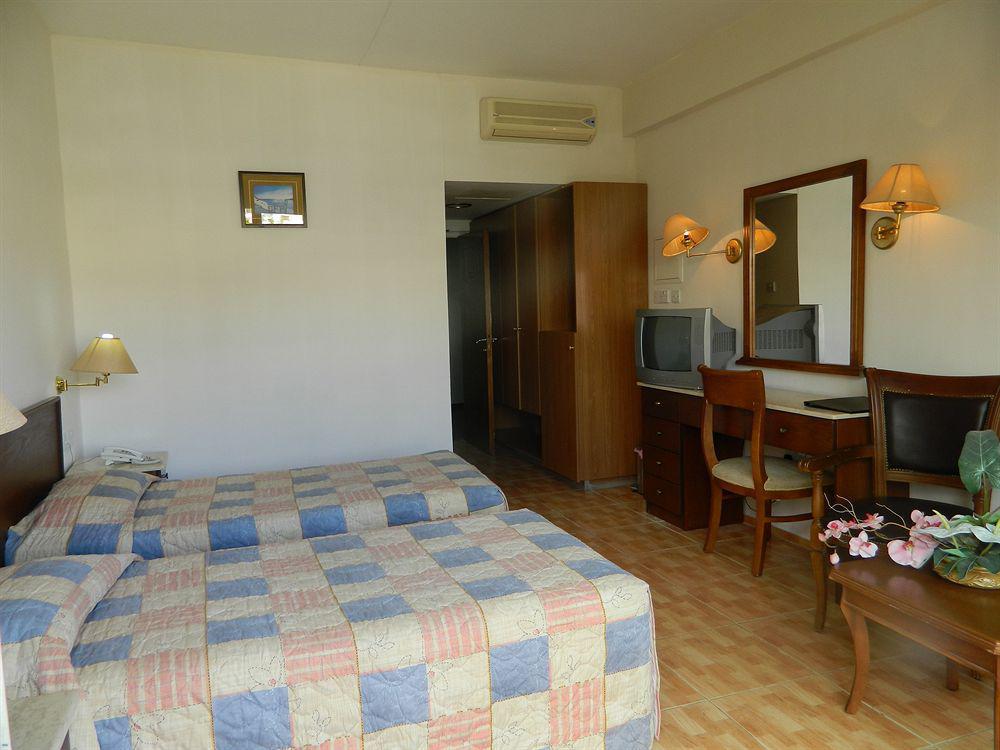 M. Moniatis Hotel Limassol Exterior photo